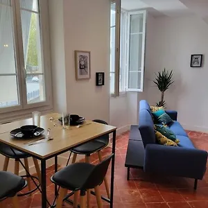 De Charme Avec Tomettes Et Parquet Graulhet