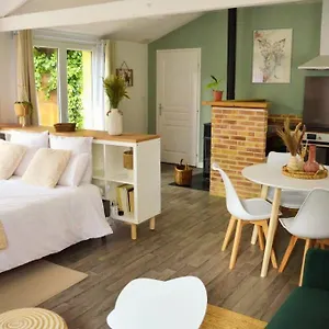 https://chalet-cosy-au-coeur-de-la-foret-de-broceliande.inbrittany.com